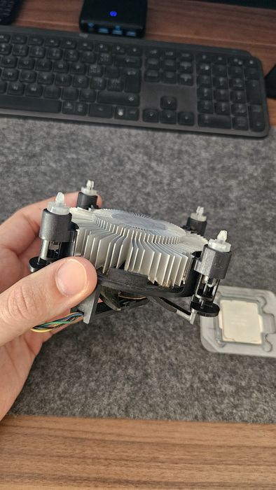 Processador Intel Core i3 8100 + cooler original | 4 núcleos