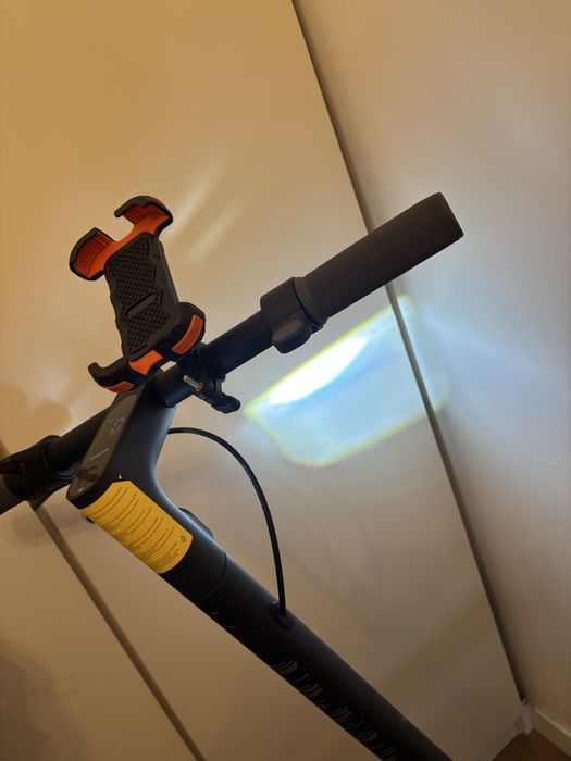 Trotinete eletrica Xiaomi Eletric Scooter 4 Ultra c/ dual suspension