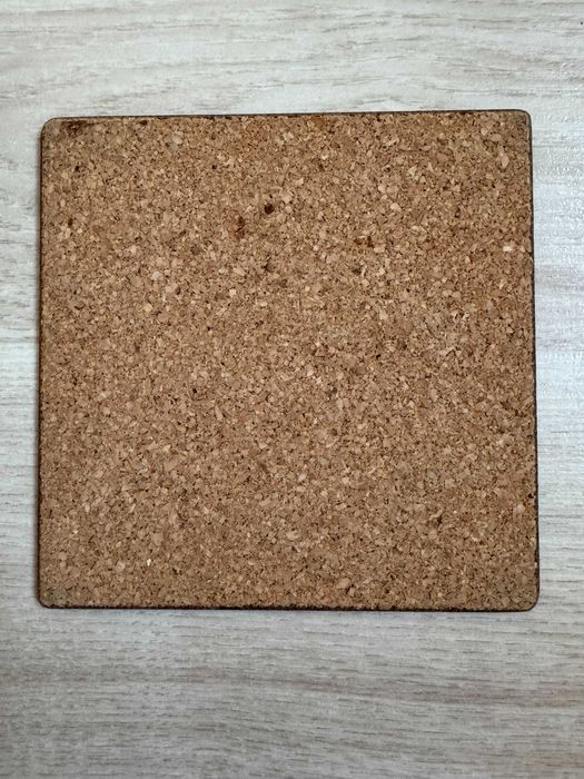 Cztery podkładki pod kubki z rysunkiem koguta