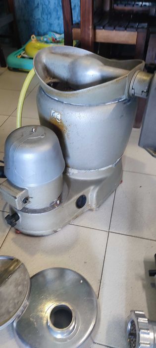 Descascador de batatas industrial + picador carne+ laminador