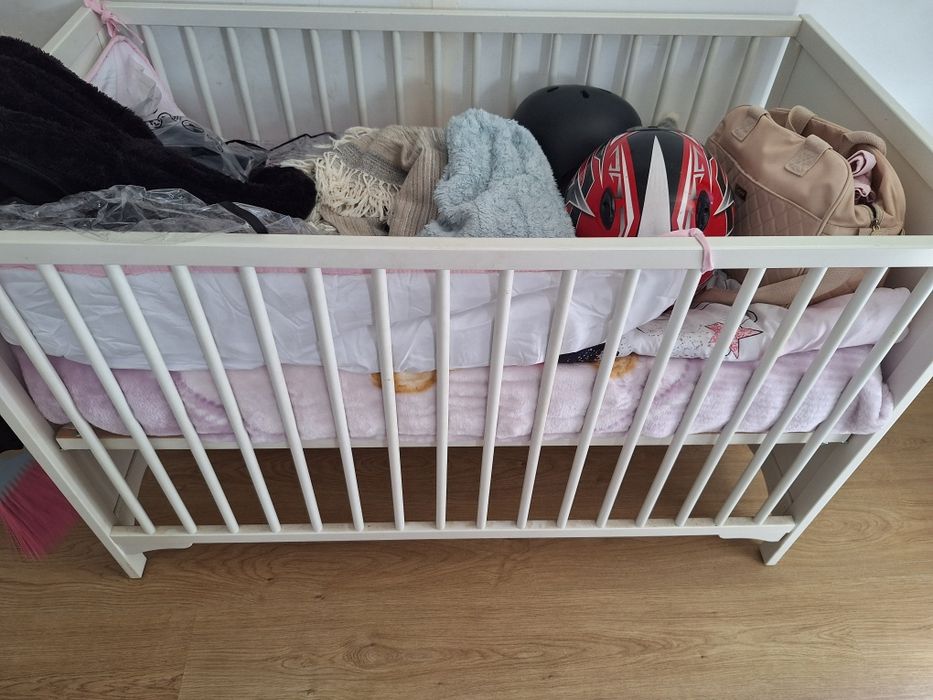 Cama de bebe usada