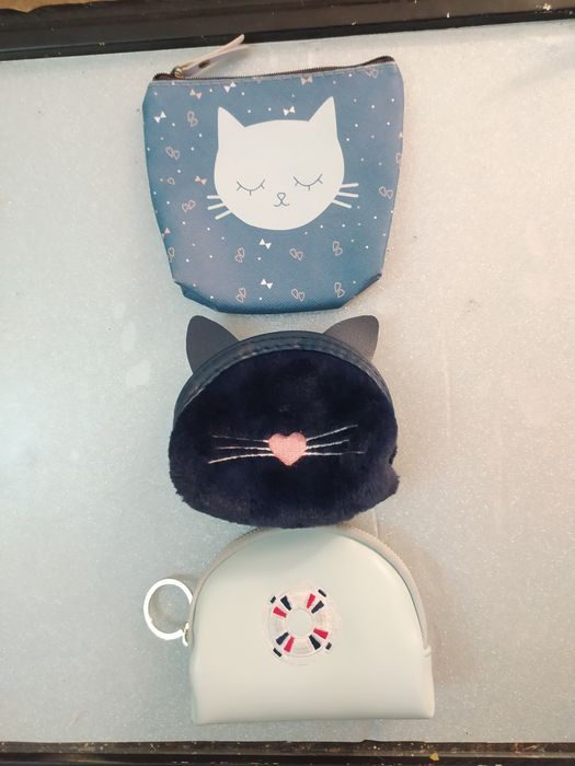 Várias bolsas/porta moedas