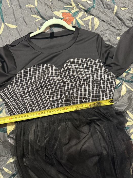 Długa maxi sukienka tiulowa z długim rękawem plus size na święta