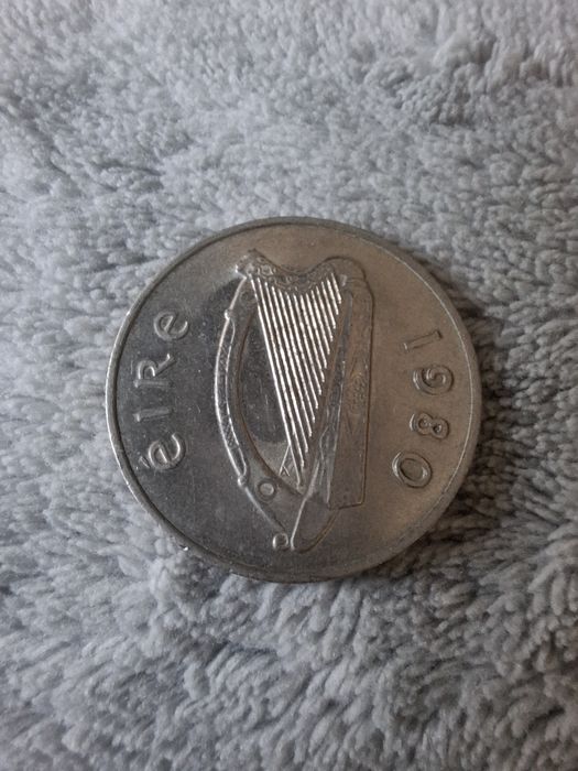 Monetę z Irlandii sprzedam.