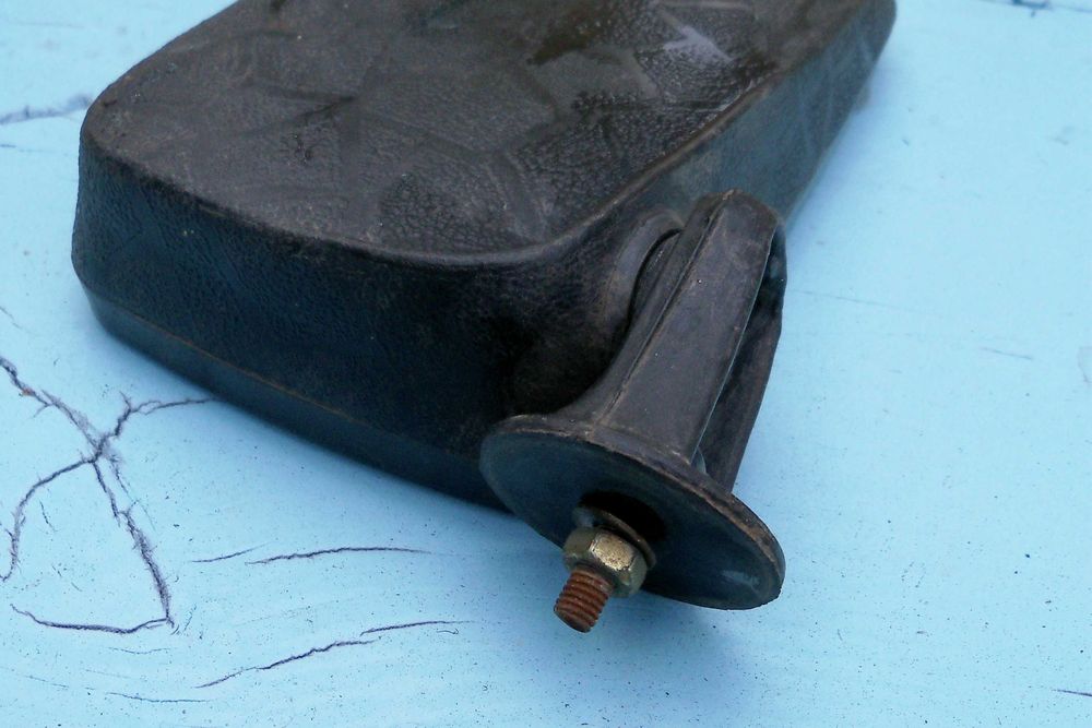 Зеркало автомобільне