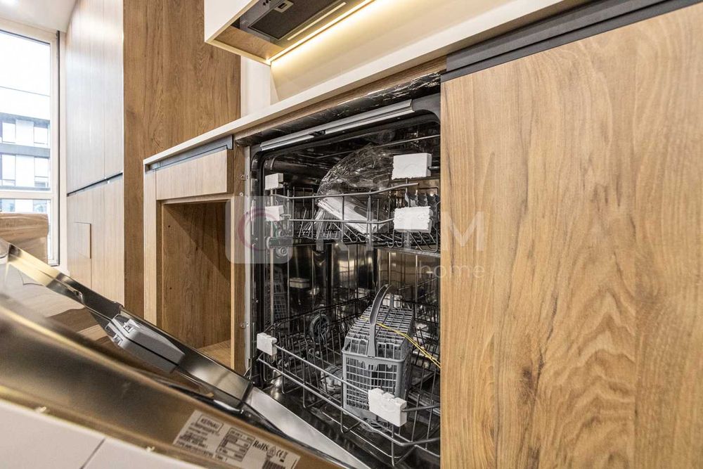 Продаж 1-кімнатної квартири з дизайнерським ремонтом у ЖК Manhattan UP