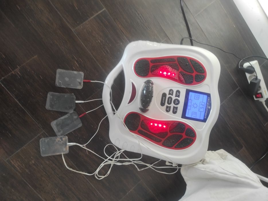 Elektrostymulator mięśni - masażer nog