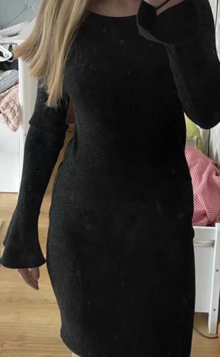 Czarna sukienka