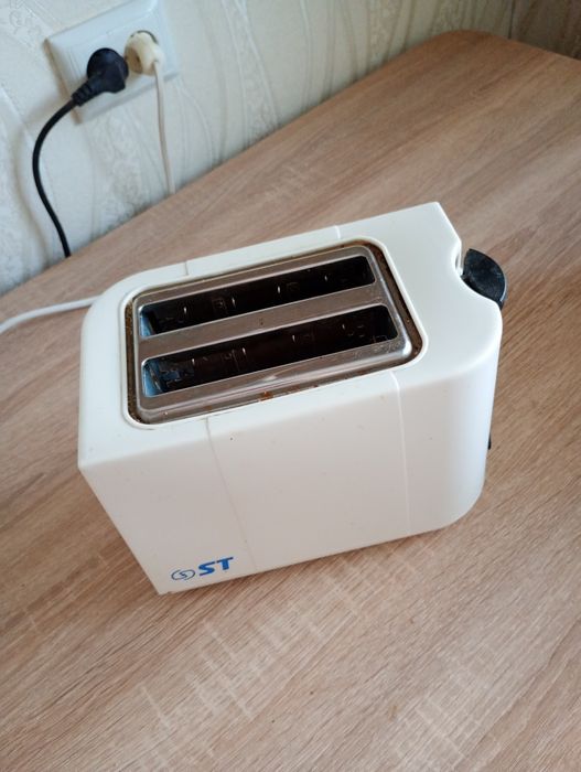 Продам тостер . Производство Китай.