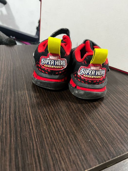 Оригінальні Марвел