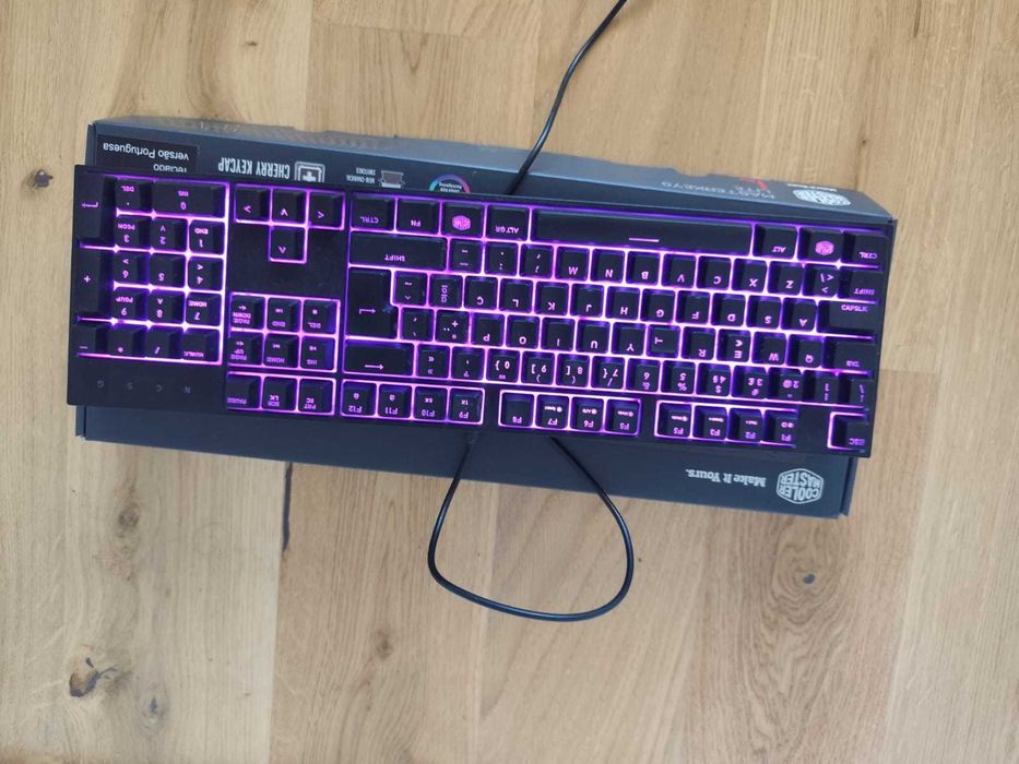 Teclado Gaming Cooler Master Lite L (RGB) – Semi-novo / Com Caixa
