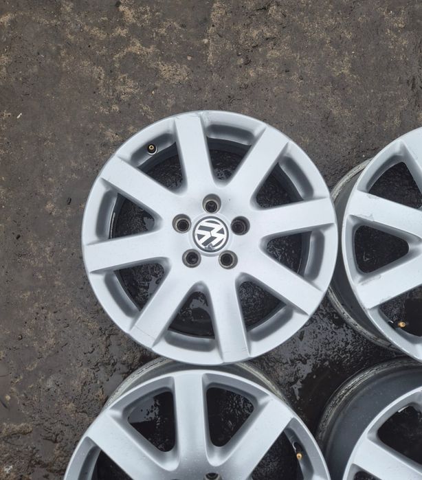 Alufelgi 17 5x112 et45 VW Passat Golf Touran Caddy Octavia Leon A3