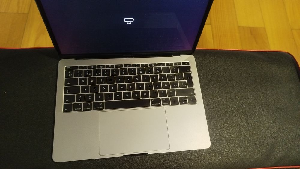 MacBook Pro 13 
M