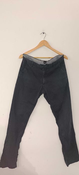 Spodnie bawełniane chinosy Slim Fit W34 (L) granatowe Hugo Boss