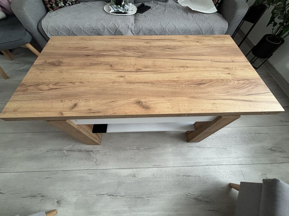 Rozkladany stół, regulowana wysokość