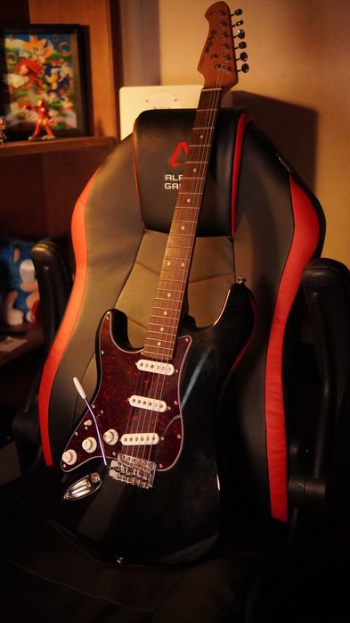 Guitarra Harley Benton ST-62LH BK Vintage Series