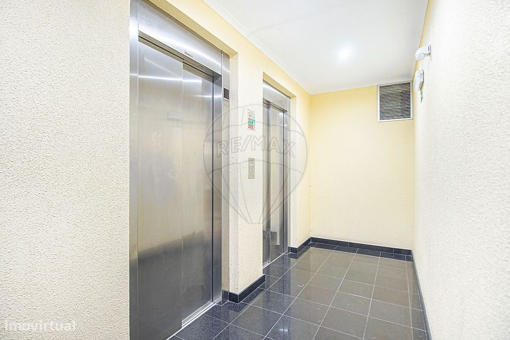 Apartamento T4 para arrendamento