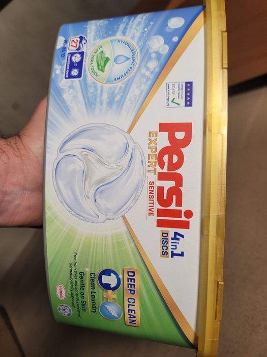 Kapsułki Persil Expert Sensitive 27