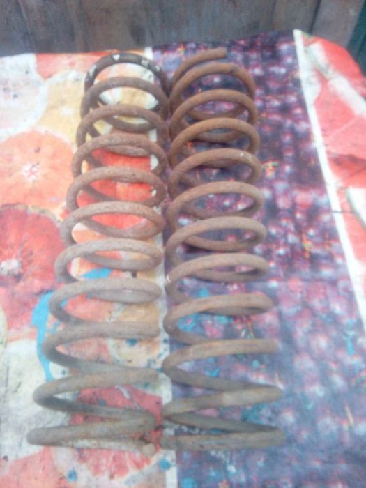 Продам пружини Ваз 21111. 2 шт.передніх та 2 задні
