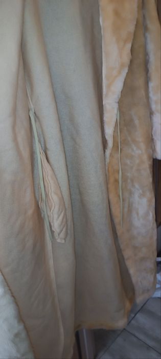 Szlafrok - ciepły, beżowy, puszysty