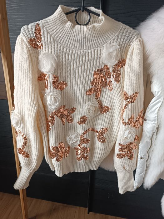 Sweter z kwiatami róże S/M/L wełna cekiny