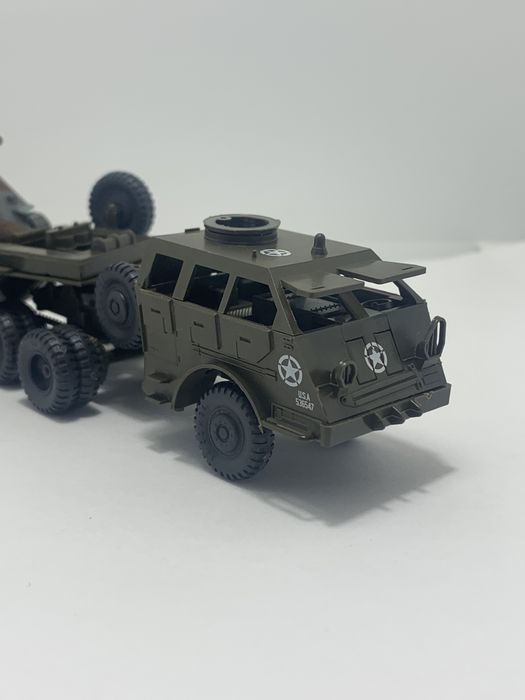 Transporte militar com tanque da Roco escala 1/87