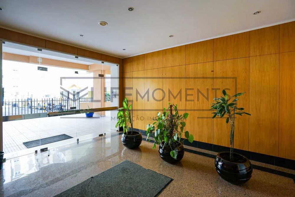 Apartamento T4 com vista rio