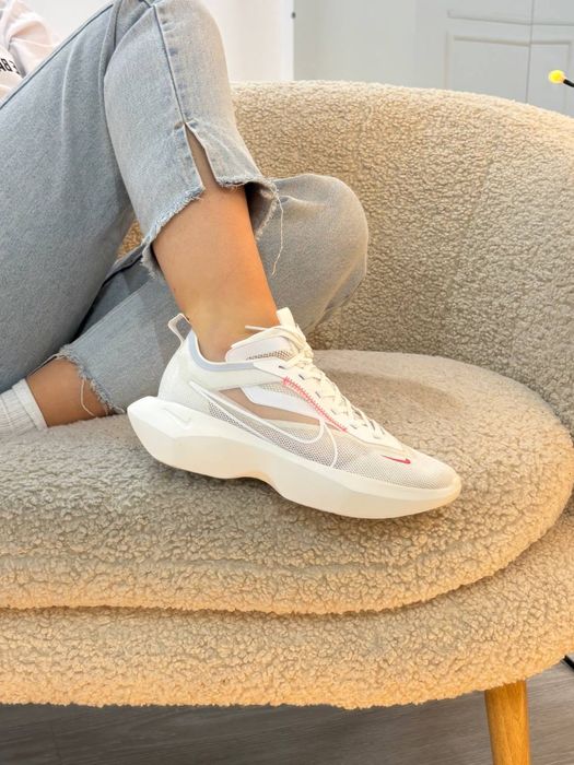 Жіночі кросівки nike