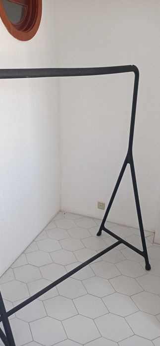 Suporte para cabides