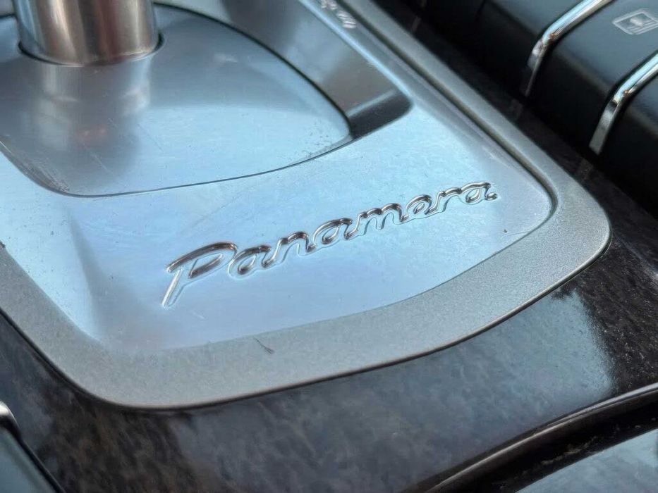 Porsche Panamera 4S      2015