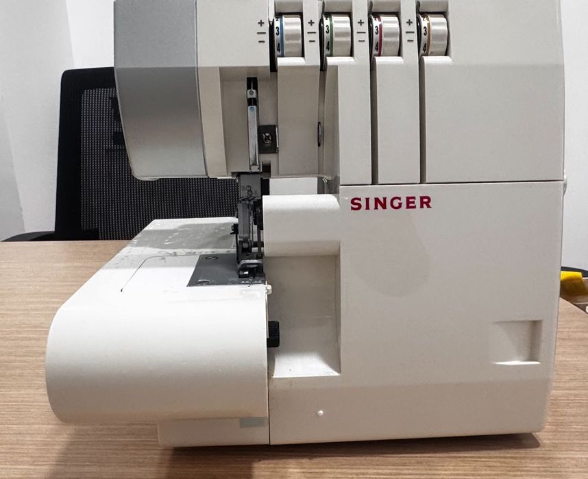 Máquina costura Overlock singer - Nunca Usada