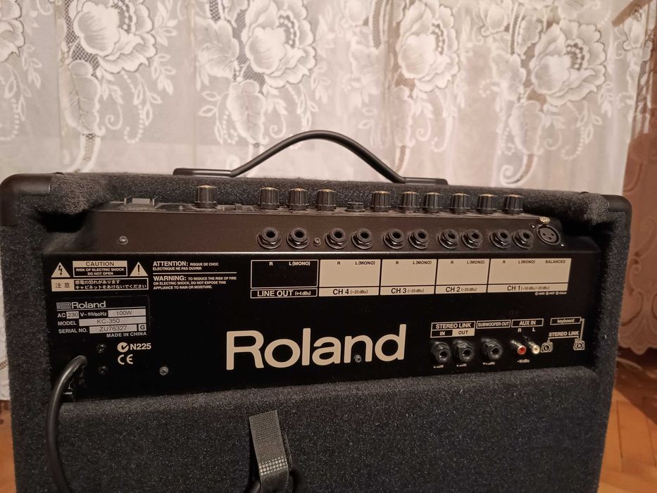 Roland KC-350 wzmacniacz do instrumentów klawiszowych