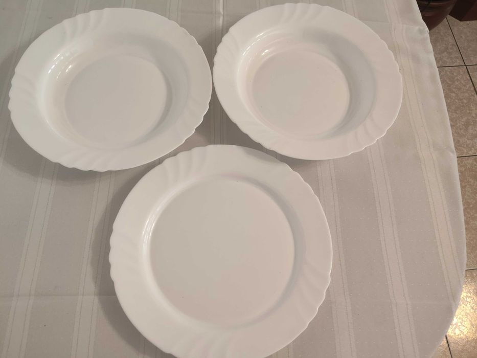 Various Kitchen Items502120772483174401