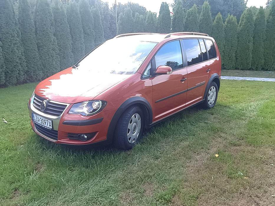 VW cross touran.
