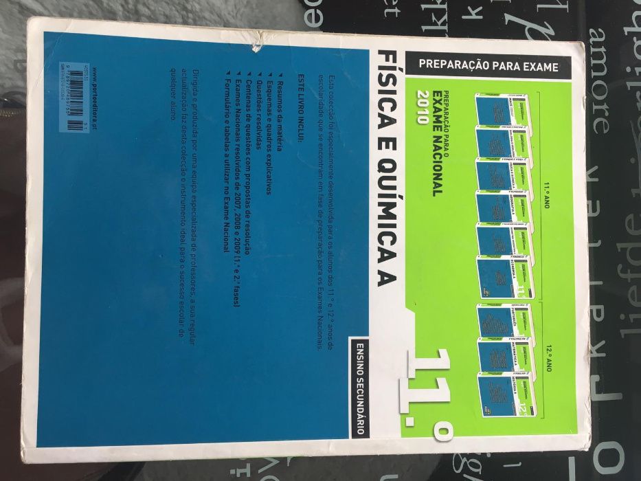 Livro Preparação Exame Nacional Física e Química - 2011