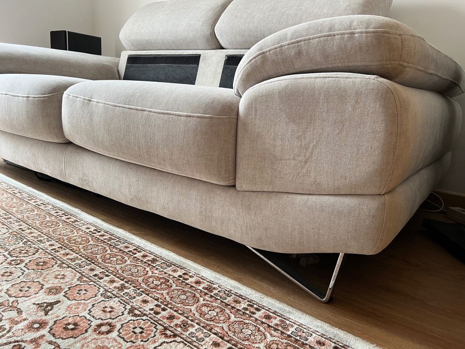 Sofá elegante 2 lugares