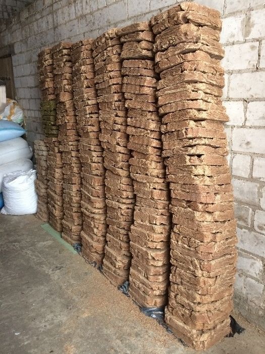 Makuch lniany, kuch, pasza dla krów, gołębi i ryb