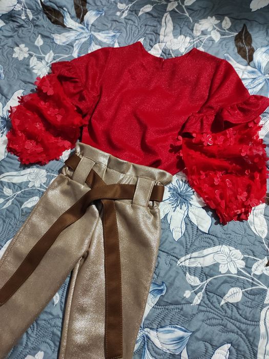 Блузка на дівчаток ,туніка,кофта... 134розмір