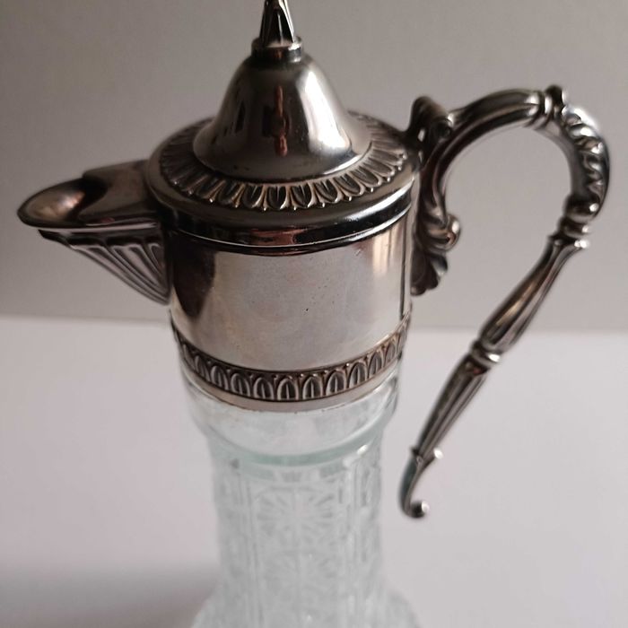 Karafka do wina lata 50. XX wieku