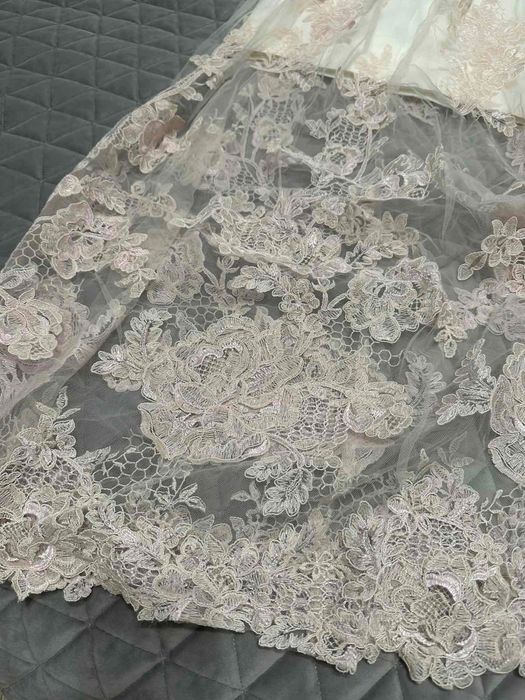 Випуска Сукня від Оксани Мухи