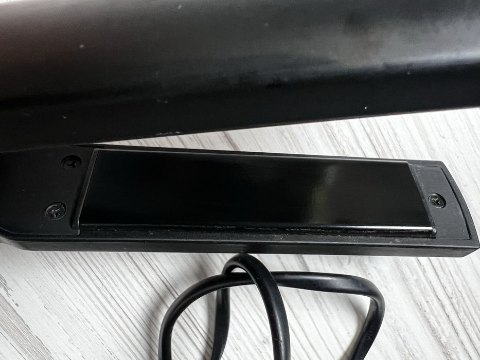 Випрамляч для волосся VITEK