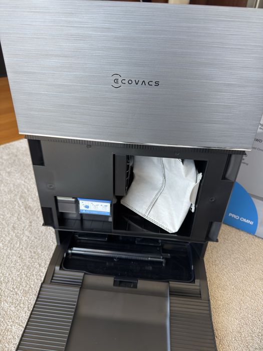 Ecovacs x11 Pro omni - robot aspirador