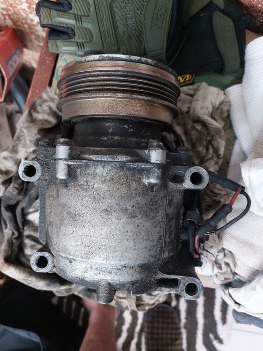 Продам компресор кондиціонера HONDA