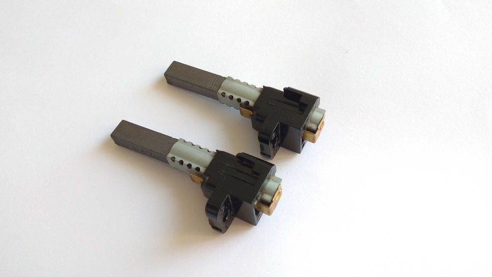 Угольные щетки +щеткодержатели пылесос Samsung 1600 W