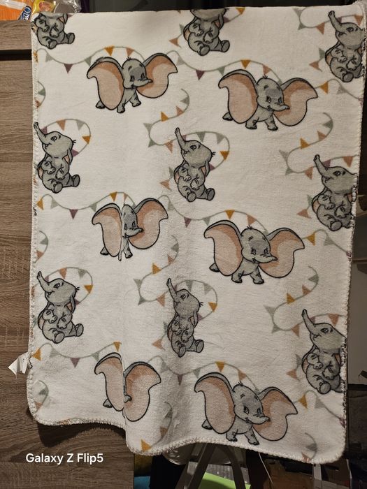 Ciepły kocyk na pokarze