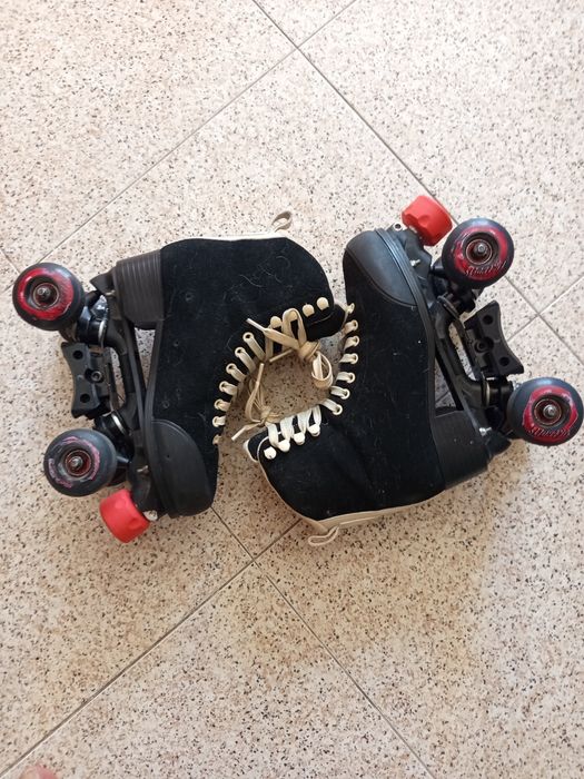 Chaya rollerskates darksoul 39EU