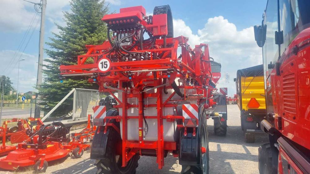 Opryskiwacz polowy ciągany Unia Egret 3021-  3000l Pilmet 21m
