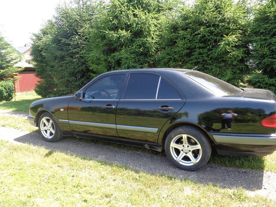 Бампер задній мерседес W210 бампер оригінальний  зад W210