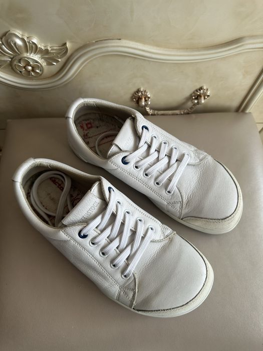 37 р Birkenstock професійні ударозахищені кросівки кеди