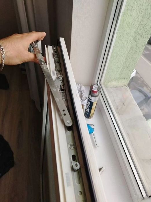 Ремонт пластиковых окон. Степлопакеты. Замена уплотнителя
